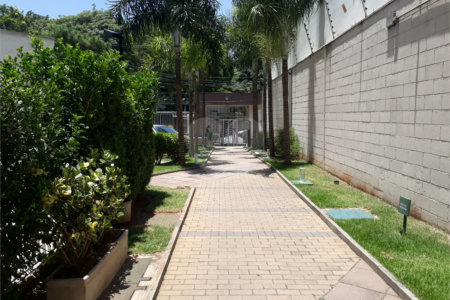 Ótimo apartamento Na rua Newton Prado no Bom Retiro