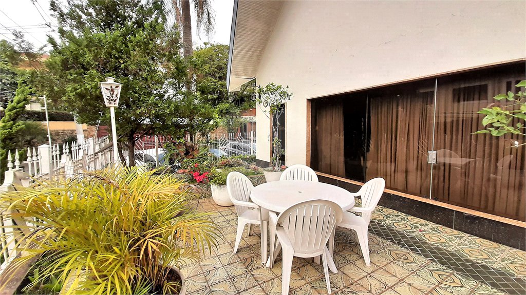 Casa de Vila à venda com 4 quartos, sendo 3 suítes, em Brooklin Velho, São Paulo, SP