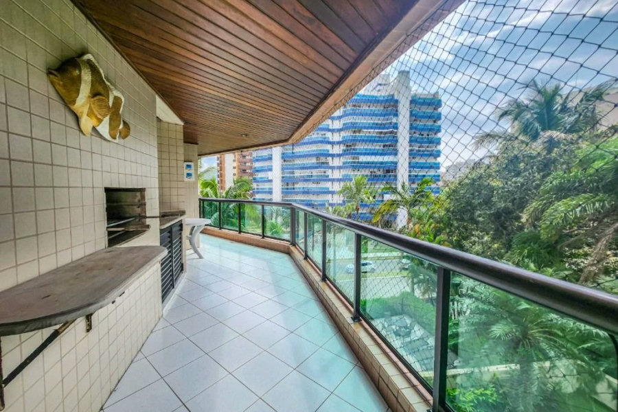 Apartamento à venda com 3 quartos, sendo 2 suítes,  em Riviera de São Lourenço, Bertioga, SP