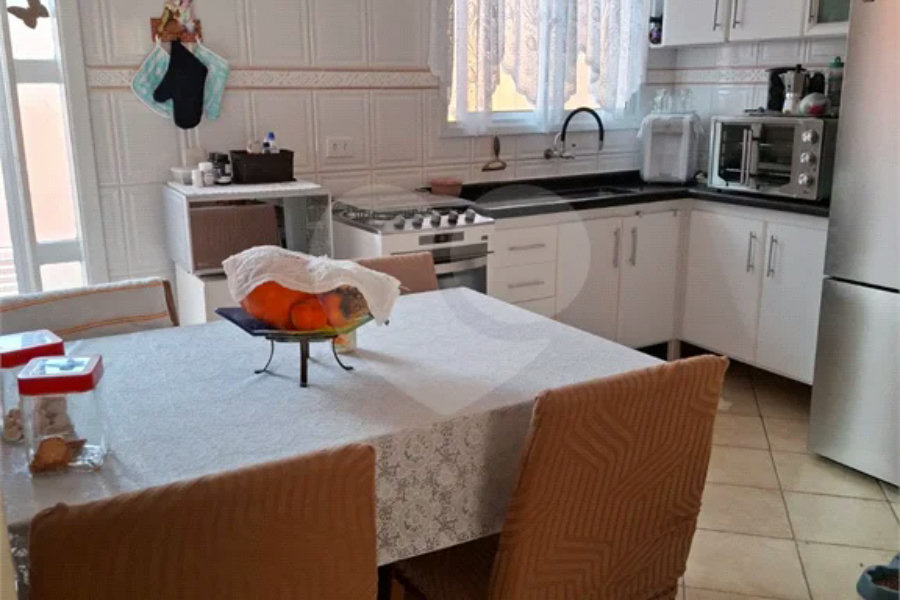 Apartamento à venda com 2 suítes no Centro, Bertioga, SP