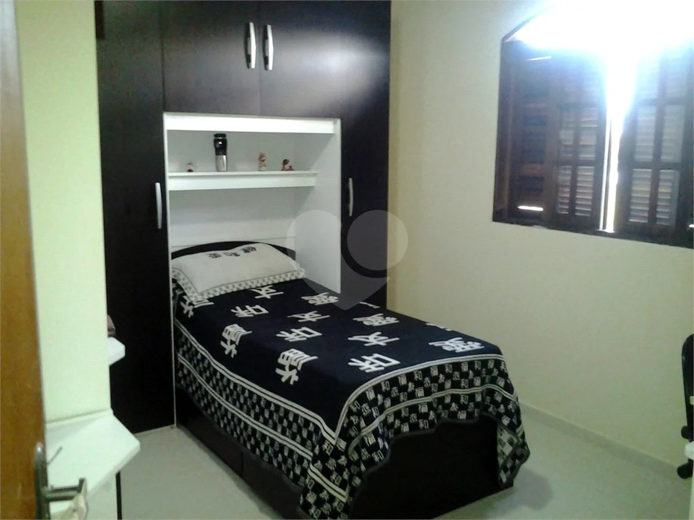 Casa com 260m² , 3 pavimentos , 6 dormitórios , 1 suíte , 3 vagas , a venda no Itaim Paulista.