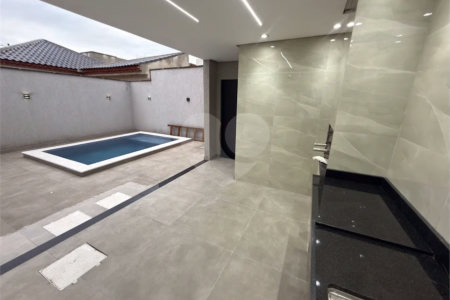 Casa Linear 3 quartos com 1 suíte, área de lazer