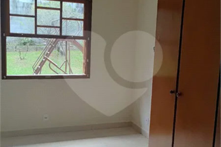 Casa à venda com 3 quartos, sendo 2 suítes, no condomínio Cafezal VI, Itupeva - SP