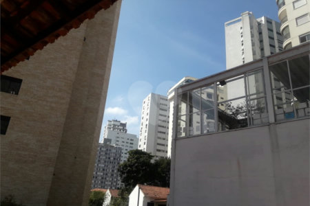 APARTAMENTO DE 3 QUARTOS À VENDA NO PARAÍSO
