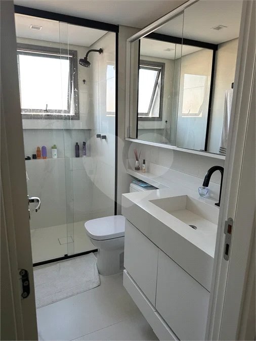 Apartamento de alto padrão com 108 m², 3 dormitórios, 1 suíte, varanda gourmet, planejados, lazer completo e próximo ao Metrô Alto do Ipiranga.