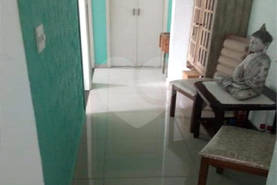 Apartamento com 2 dormitórios e 1 vaga no Tremembé