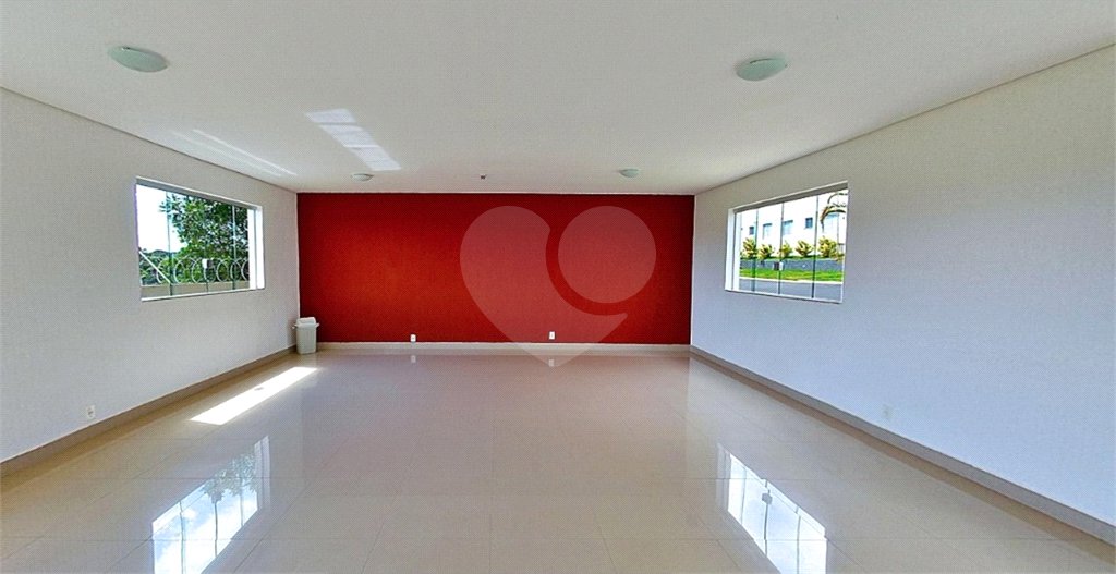 Apartamento com 2 dormitórios.