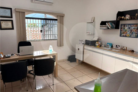 Excelente oportunidade de investimento no Terra Nova em Taubaté! Casa versátil com potencial comercial e residencial