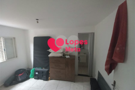 CASA A VENDA, 260m² VISTA VERDE, 3 DORMITORIOS 2 SENDO SUÍTE, QUINTAL E 3 VAGAS DE GARAGEM, SÃO JOSÉ