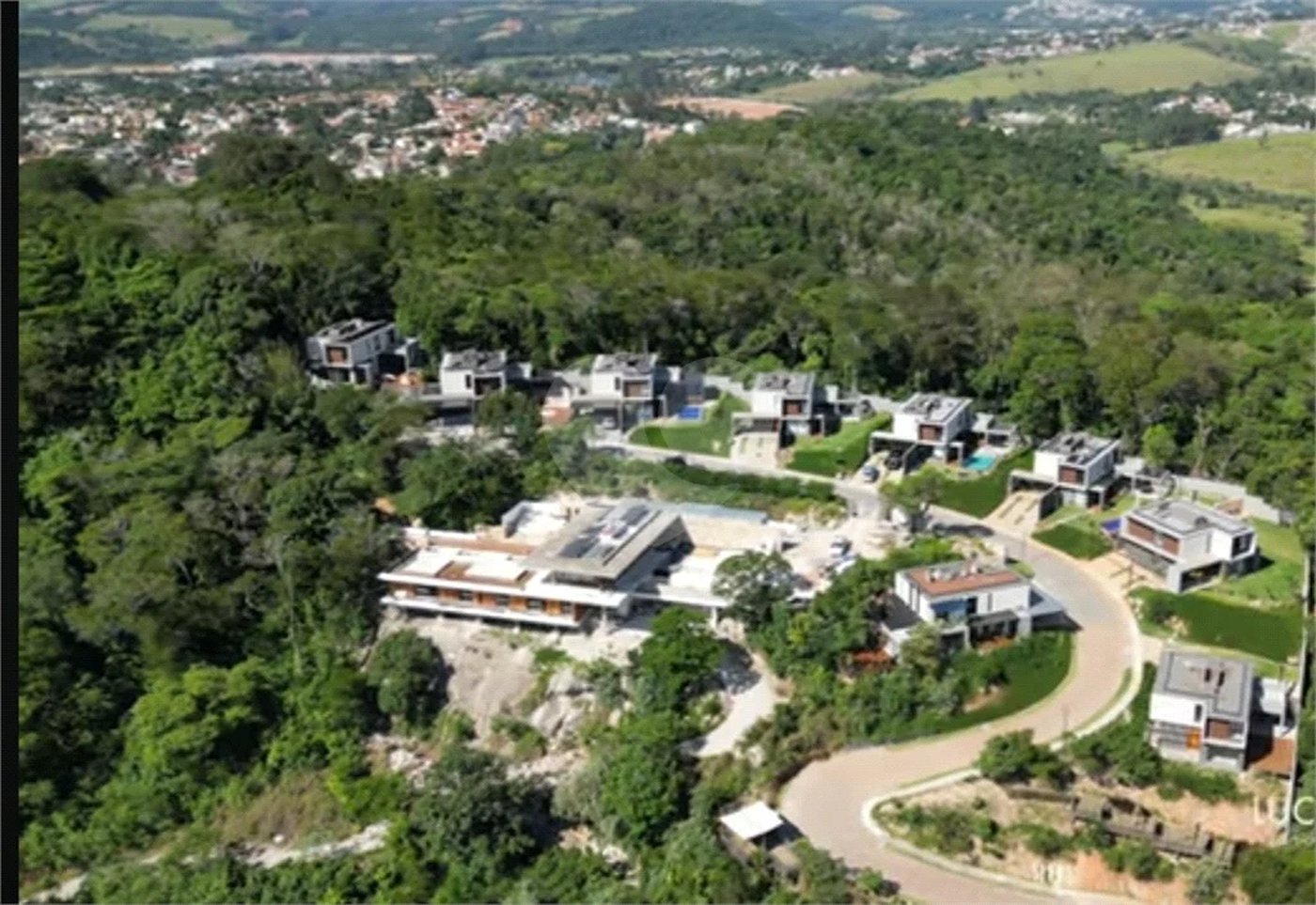 Casa de Alto Padrão com Vista Privilegiada para a Pedra Grande — Atibaia