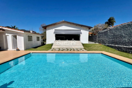 Casa Térrea à venda com 5 quartos, sendo 3 suítes, em Vila Esperia Ou Giglio, Atibaia, SP