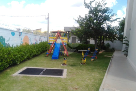 Apartamento no Condomínio Ipê Branco .