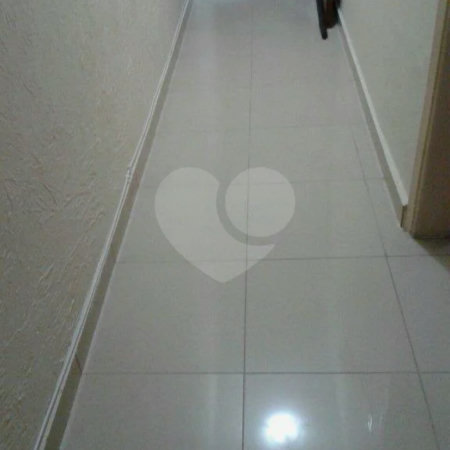 Ótimo apartamento no Bom Retiro, pertinho de tudo e de todo comércio do Centro.