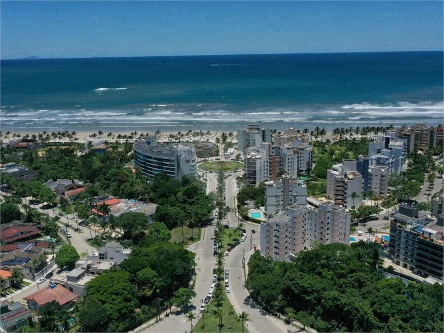 Villagio à venda com 3 quartos, sendo 1 suíte,  em Riviera de São Lourenço, Bertioga, SP