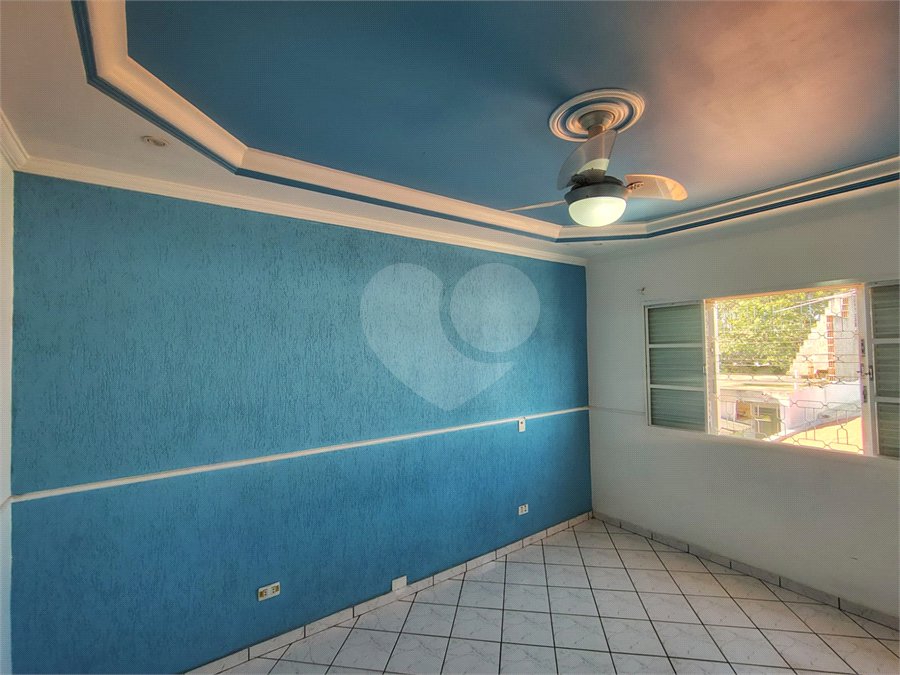Casa ampla com 3 Quartos e 1 Suíte