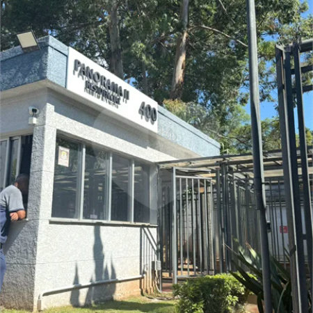 Apartamento com 48m², 2 dormitórios, 1 vaga de garagem, à venda em Itaquera.