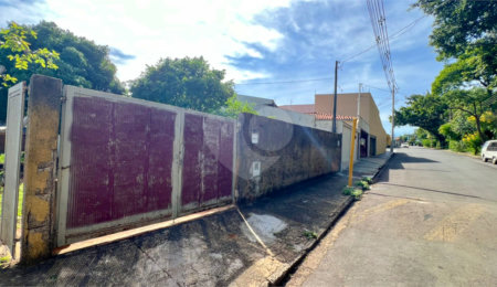 Terreno à venda em Jardim Tangará, São Carlos, SP