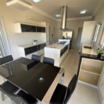 Casa á venda condomínio Damha I