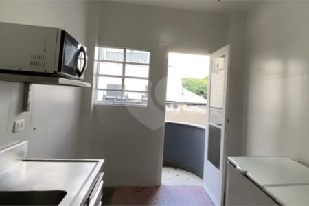 Apartamento 2 dormitorios, sala, cozinha sem vaga ,no bairro Republica