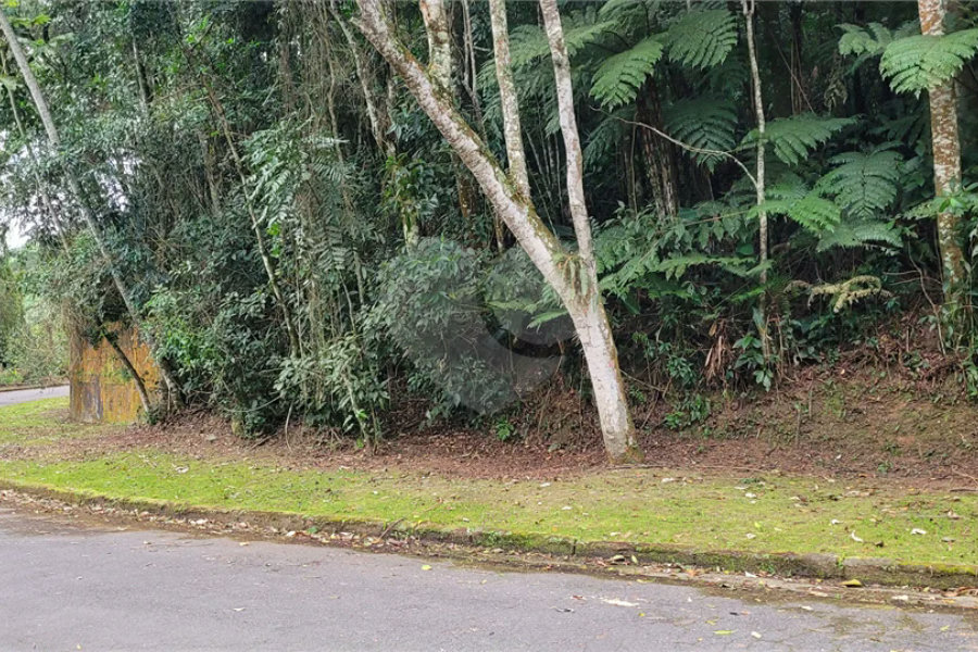 Terreno à venda no condomínio Alpes da Cantareira, Mairiporã - SP