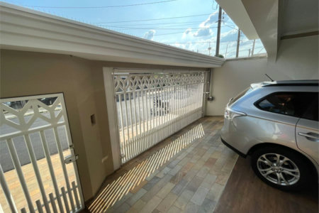 Casa para venda na Vila Carmem
