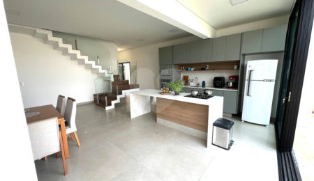 Casa à venda com 3 suítes no condomínio Residencial Villeneuve, São Carlos - SP