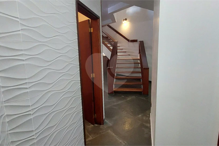 SOBRADO COM DESIGN EXCLUSIVO E LAZER COMPLETO 3 DORMITÓRIOS SENDO 1 SUÍTE