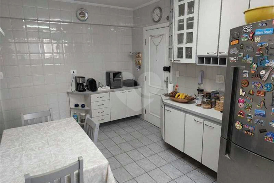 APARTAMENTO COM 125 M2 3 DORMITORIOS, SALA E COZINHA AMPLAS E 3 VAGAS DE GARAGEM. À VENDA EM SANTANA