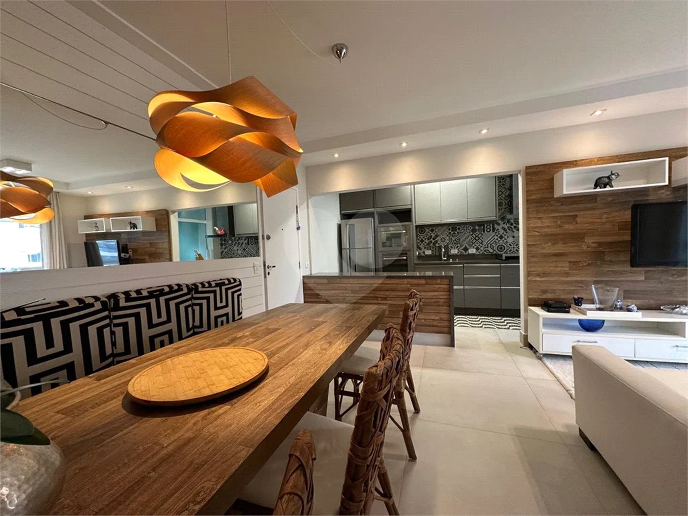 Apartamento à venda com 3 quartos, sendo 2 suítes,  em Riviera de São Lourenço, Bertioga, SP