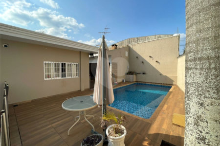 Casa para venda na Vila Carmem