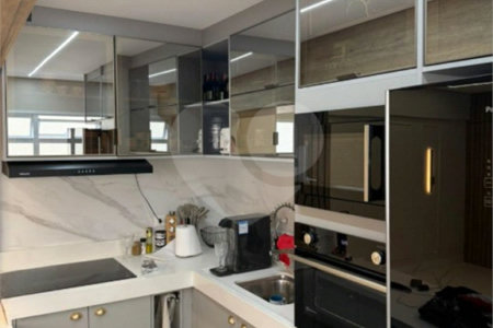 Apartamento com 03 dormitórios com 1 vaga de garagem.