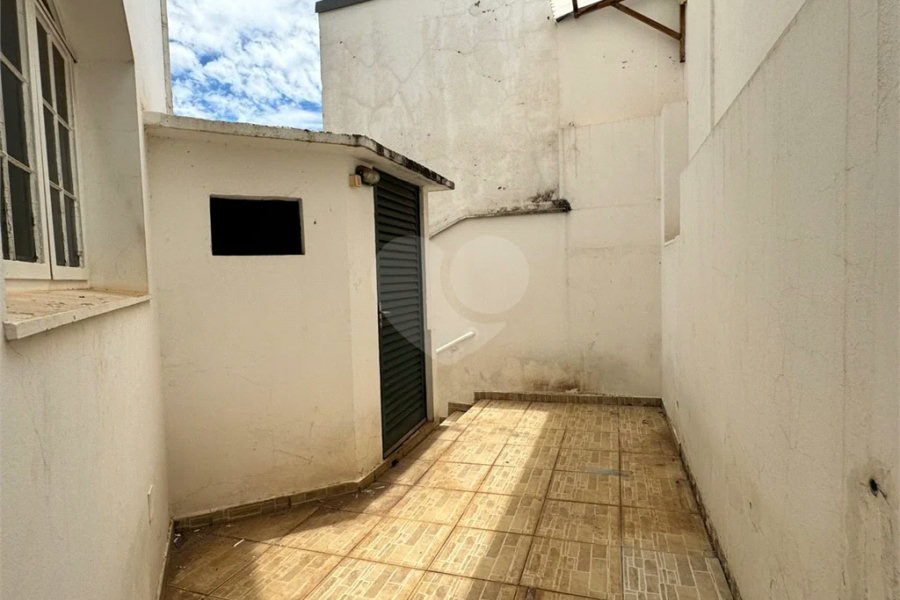 Sobrado Residencial e Comercial em Área Nobre de Piracicaba, para venda e locação.