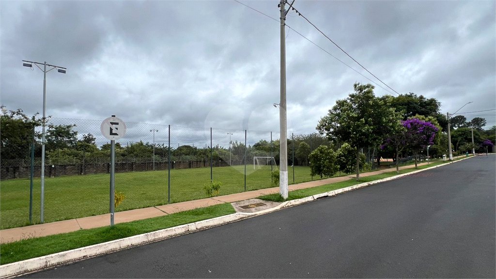 Lote de esquina à venda no Condomínio Faixa Azul