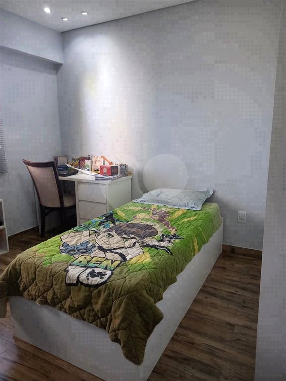 Sobrado à venda com 5 quartos, sendo 3 suítes, em Residencial Jatobás, Louveira, SP