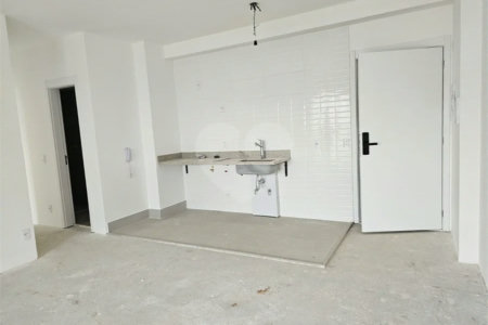 Casa Ibirapuera Apartments da Cyrela, a poucos minutos do Parque Ibirapuera, na Vila Clementino, com fácil acesso a Av. 23 de Maio e ao Shopping Santa Cruz. Apartamento de 2 dorms,, 1 suíte, 1 vaga de garagem.. Um condomínio com área de lazer tipo clube.
