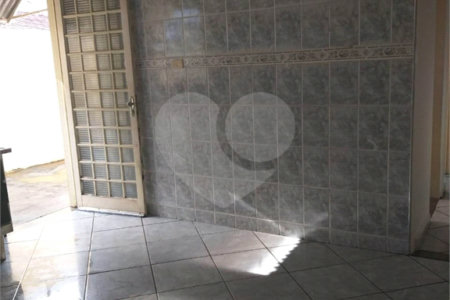 Casa térrea na Vila Brasilia