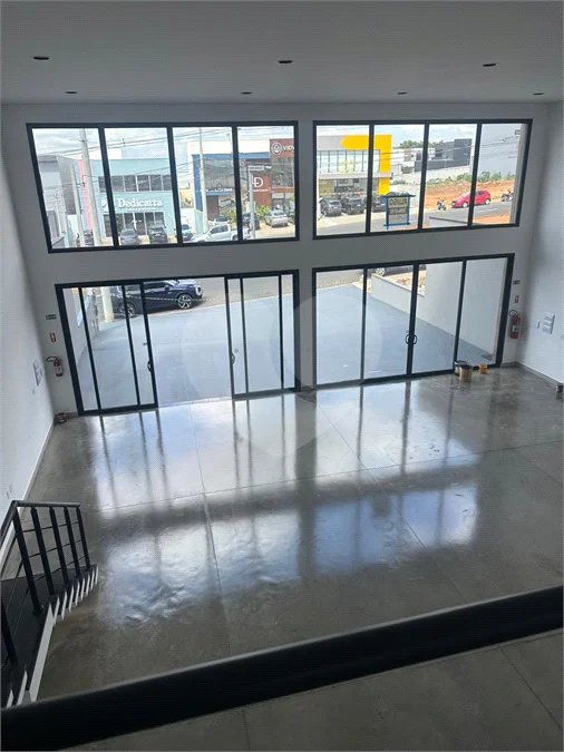 SALÃO COMERCIAL PARA ALUGAR – EXCELENTE LOCALIZAÇÃO! ?? Avenida Fábio Ferraz Bicudo ? Maravilhoso salão comercial com 290 m², ideal para empresas, lojas, serviços e diversos tipos de negócios. ?? Área: 290 m² ?? Aluguel: R$ 20.000,00/mês ?? Entre em contato para mais informações e agende uma