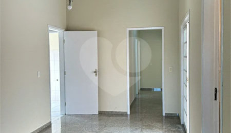 Casa à venda ou para alugar com 3 quartos, sendo 1 suíte,  no condomínio Residencial Grape Village, Vinhedo - SP