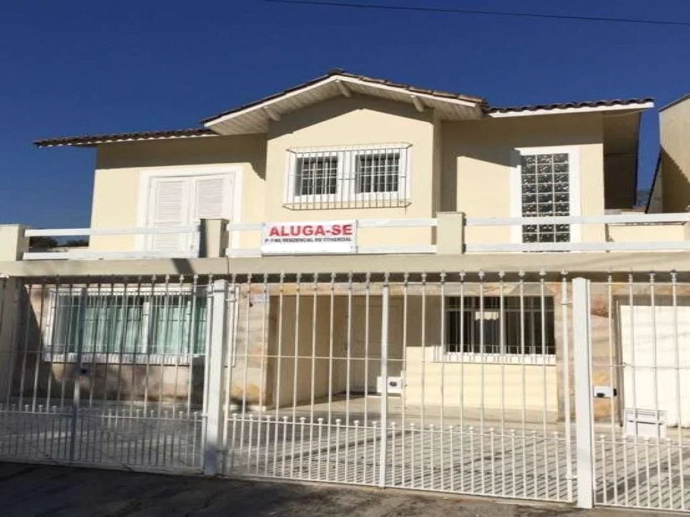 Casa à venda com 3 quartos, sendo 1 suíte,  em Jardim Bonfiglioli, São Paulo, SP