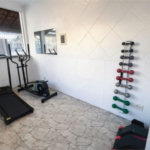 Prédio com Renda no Jabaquara - 773 m2 sendo 13 Studios, Salão Comercial e 22 vagas de garagem!