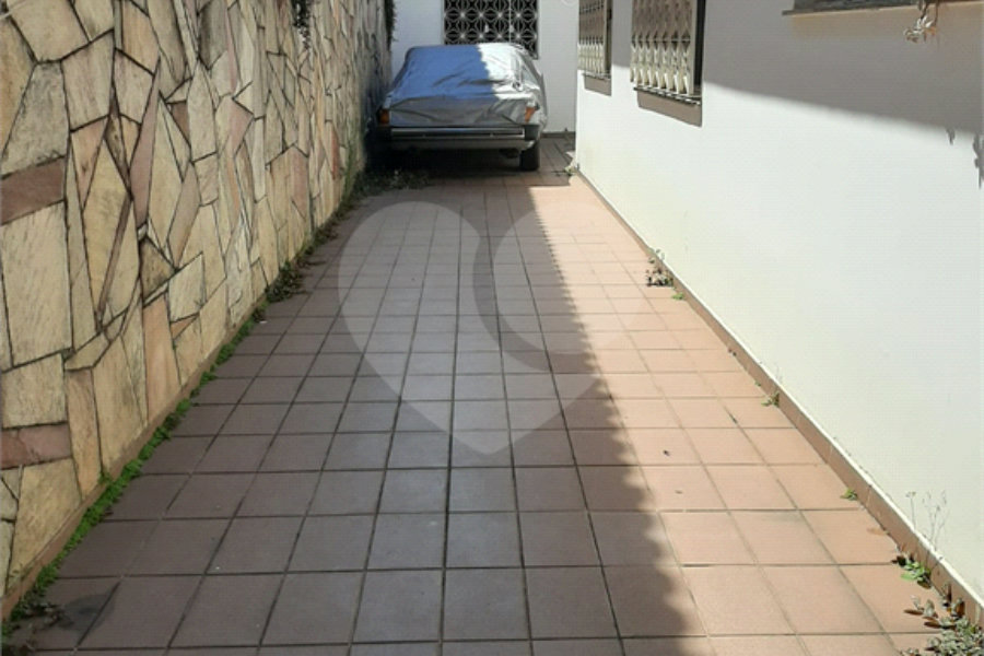 Casa terrea para venda no bairro Palmas do Tremembe.