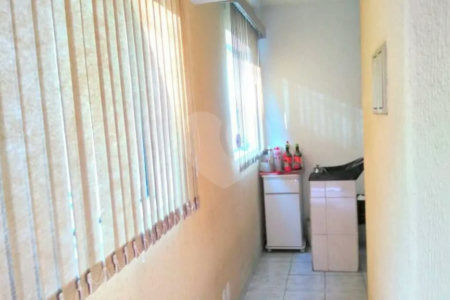 Sobrado espaçoso de esquina no bairro da Mooca!