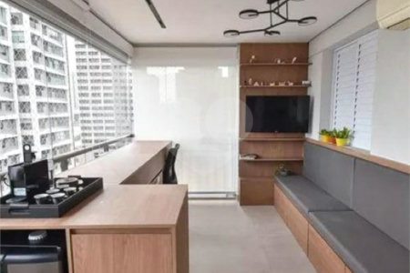 Apartamento no Ipiranga de 94m2 com 2 dorms, 1 suíte, 3 banheiros, 2 vagas. Estuda permuta.