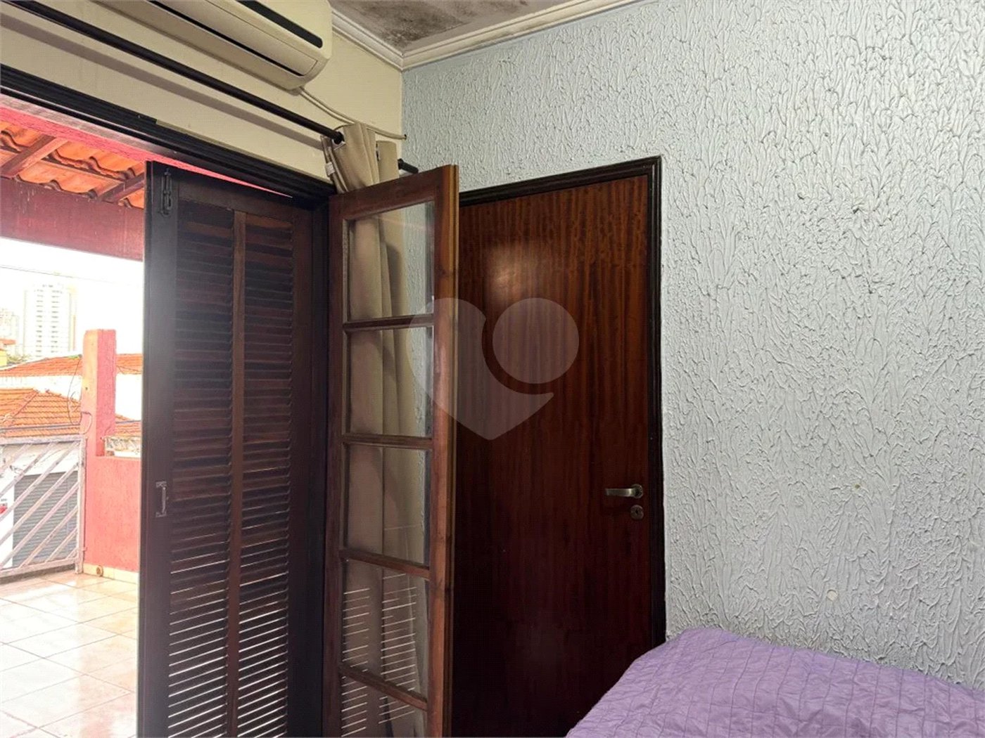 Sobrado a venda na Mooca, com 120m2, 2 dormitórios e 2 vagas - Estuda permuta.