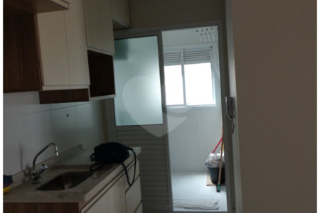 Apartamento de 2 quartos com garagem para alugar em Santa Cecília