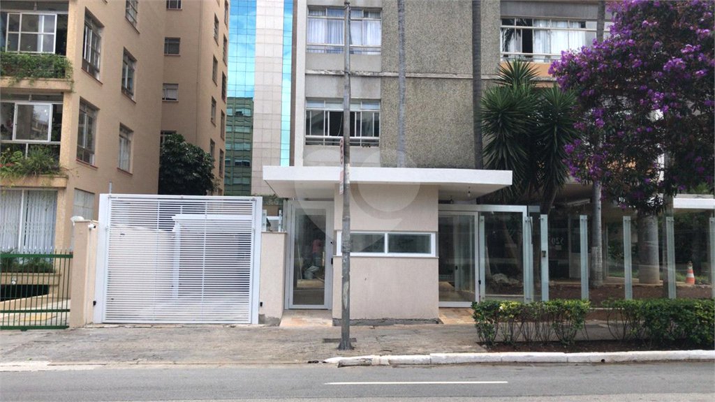 Apartamento à venda no bairro Bela Vista.