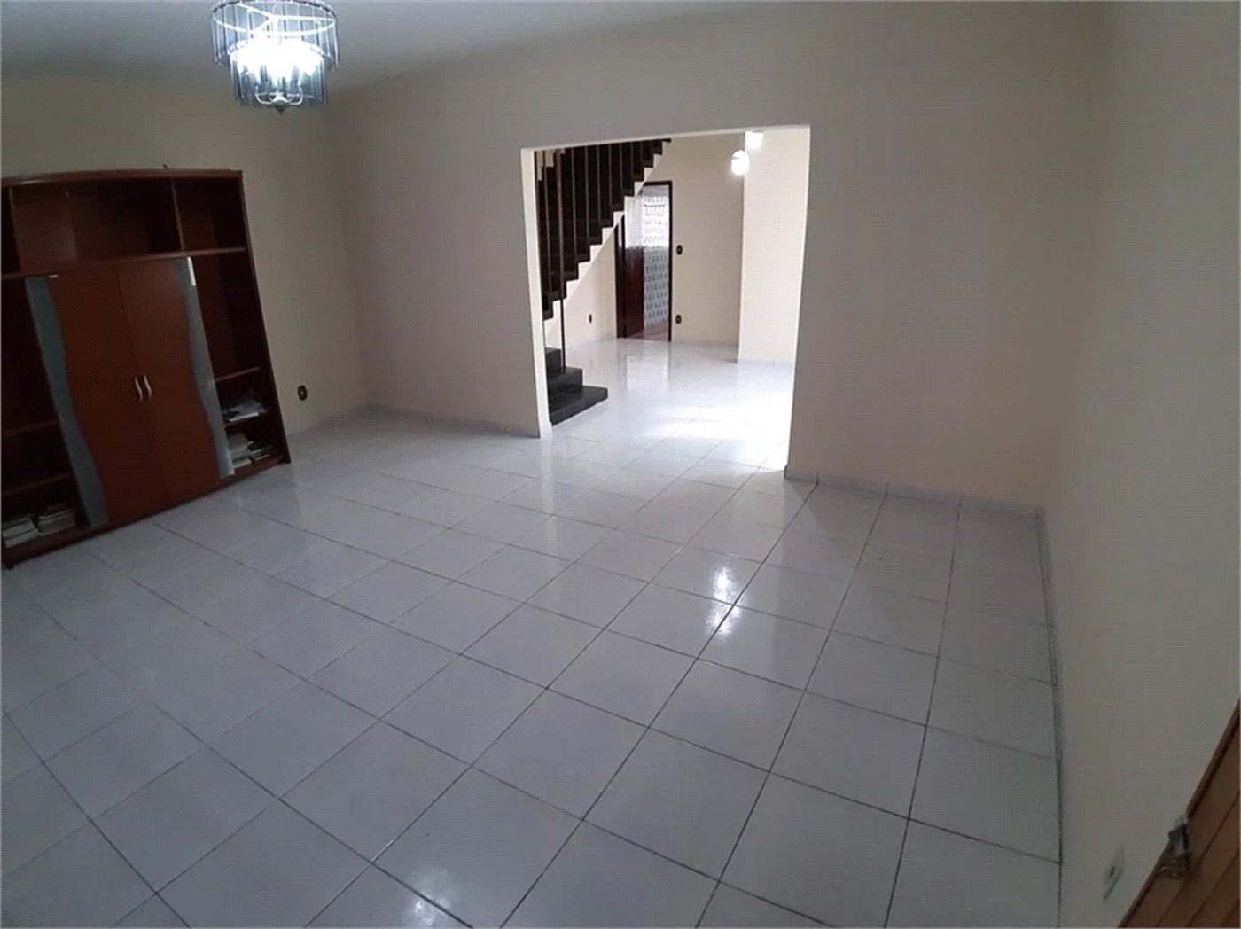 Sobrado à venda com 4 quartos, sendo 1 suíte, em Vila Gomes, São Paulo, SP