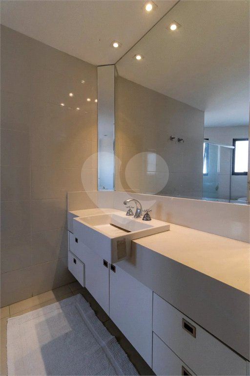 Apartamento à Venda com 260m² - Aclimação