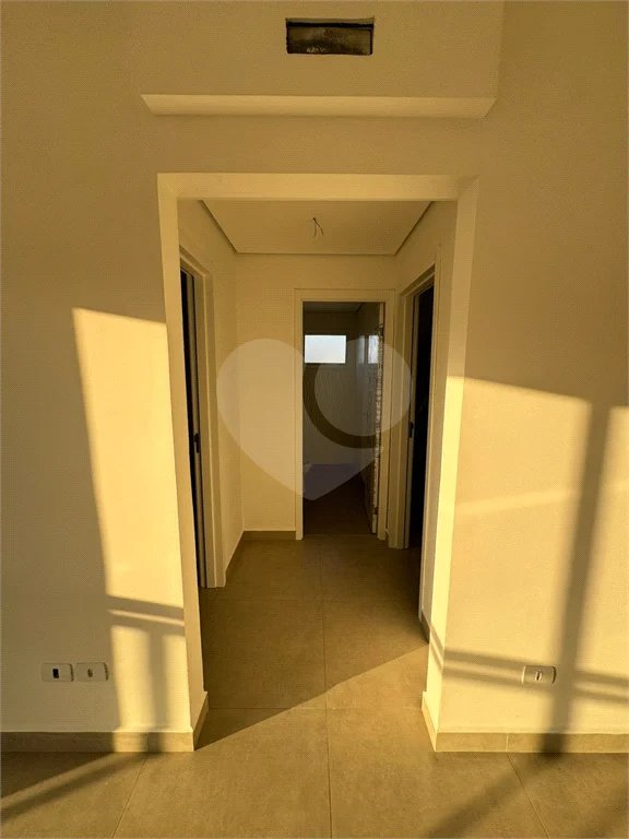 Vende-se apartamento no Edifício Residencial Flor do Ipê