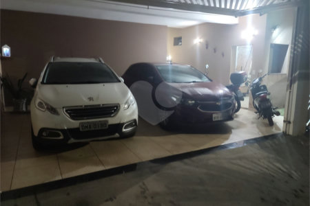 Casa a venda em excelente estado de conservação,